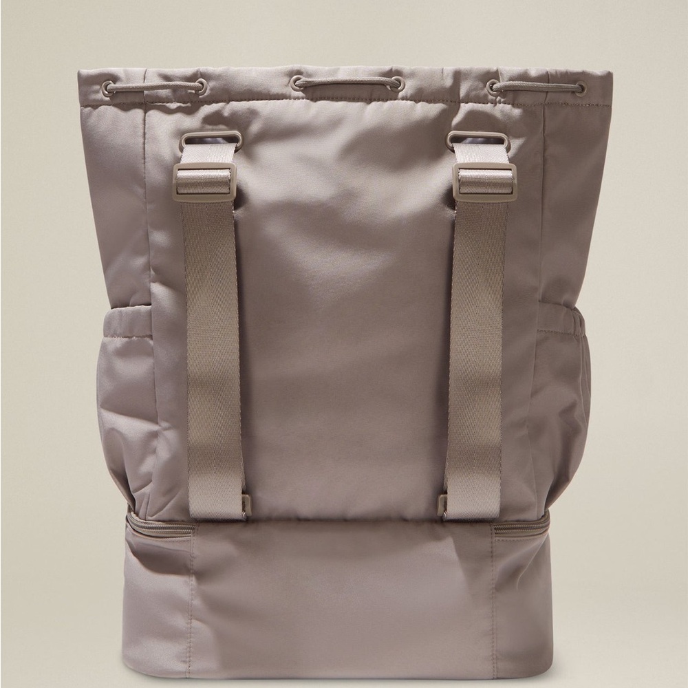 Beyond Yoga Convertable Gym Bag Taupe Stone